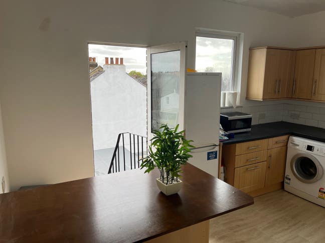 Double £690 month - all bills included Main Photo