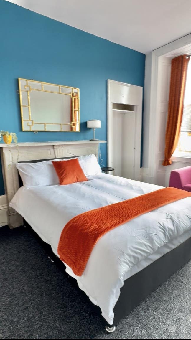 Double room -Botanic  Gardens -bills included  Main Photo