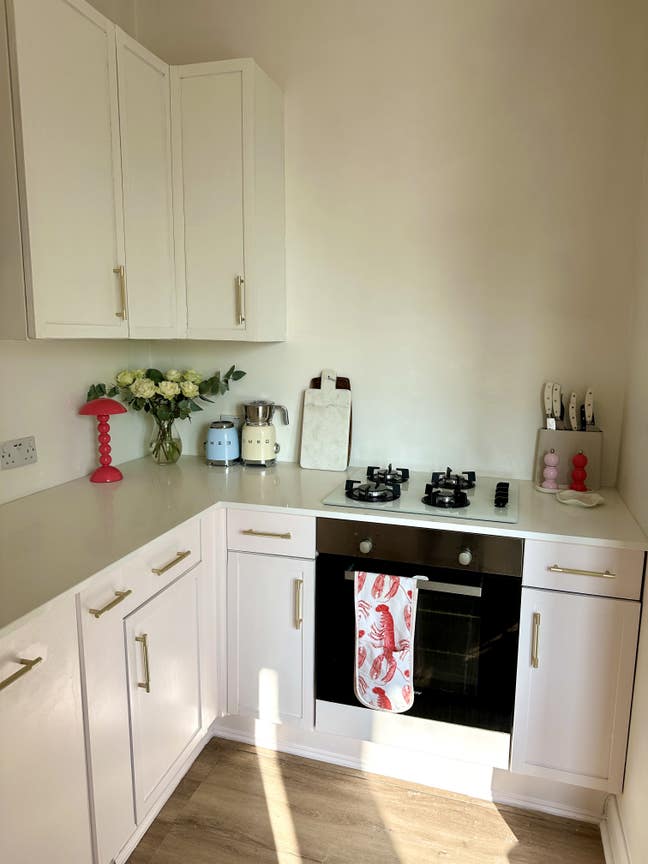 MON-FRI Double Bedroom in Two-Bed Flat by Tube Main Photo