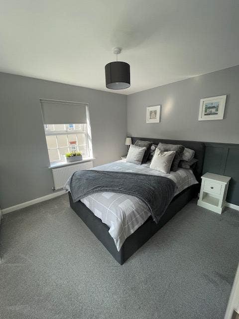 ✨ Stylish & Spacious Double Ensuite Room  Main Photo