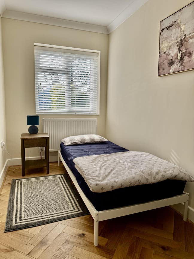 Single furnished room in Epsom Main Photo