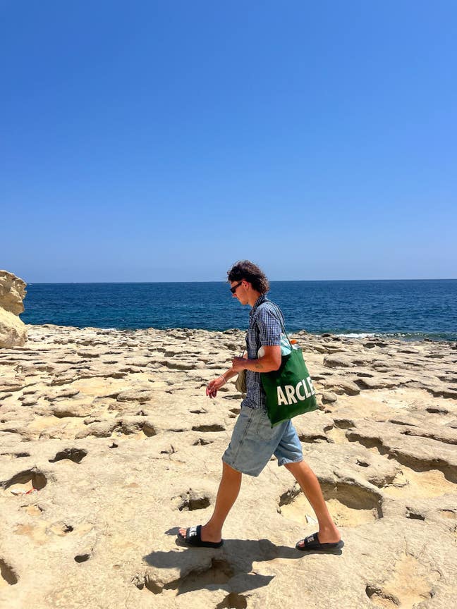 Looking for a room/flat Main Photo