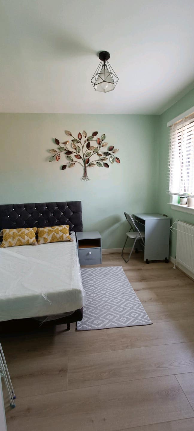 Bright Double Room For Rent  Main Photo