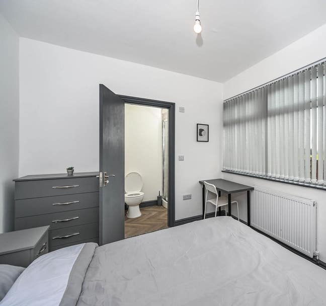 Rooms to rent Medway Walk WN5  Main Photo