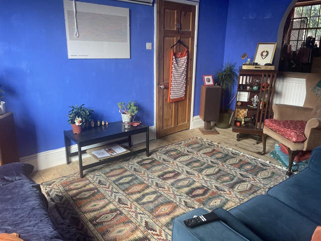 Large Sunny Double Room Main Photo