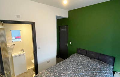 Double En-Suite Room - 5 Montrose Street, DL1 Main Photo