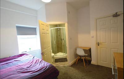 Double En-Suite Rooms- 30 Clifton Road, DL1 Main Photo