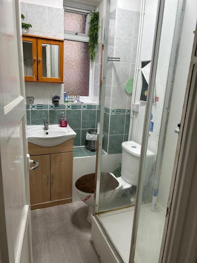 Beautiful double bedroom in Stepney/Mile End area. Main Photo