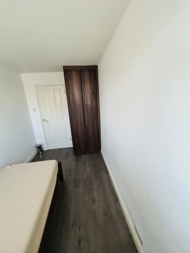 Fully furnished Single room to rent  Main Photo