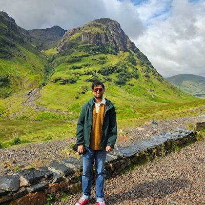 Social and tidy postgrad looking for room in city  Main Photo