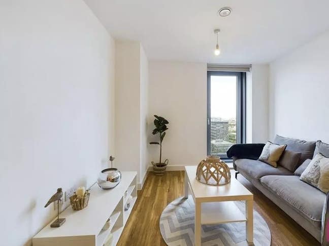 Mediacity 2 bed 2 bath flat Main Photo