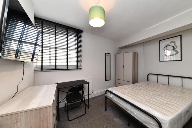 Modern&Refurbished Double Room in Hitchin Centre  Main Photo