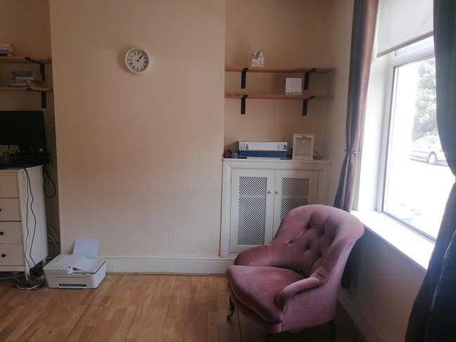 Room for lady Main Photo