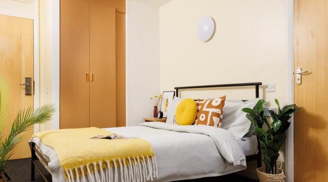 Double room in Westhill Hall  Main Photo