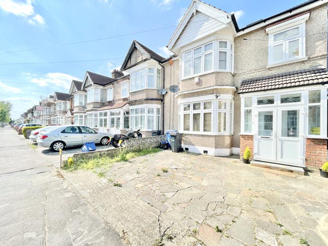 Double Room to Let in Ilford Main Photo