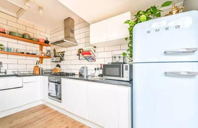 Bright 1–2 Bedroom Flat on Brockwell Park – Garden Main Photo