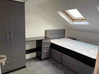 ✨  Supported Accomadation - Ready to Move In Main Photo