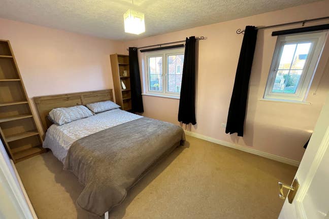 Room for rent in Egremont Main Photo