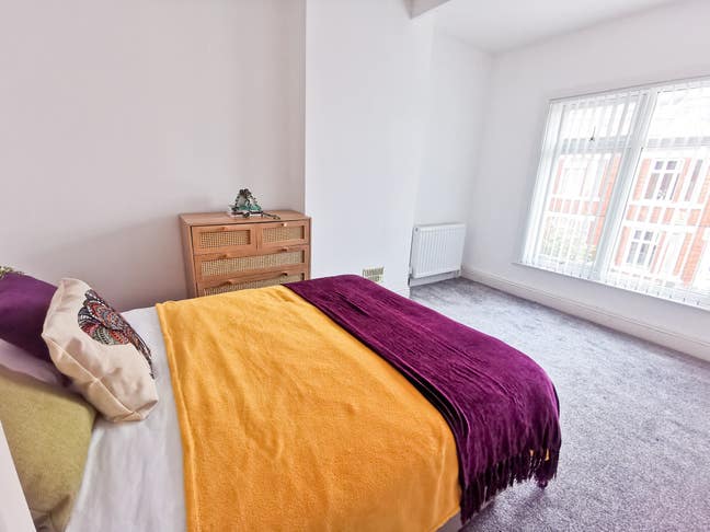 Recently refurbed/Spacious House/Town Short Walk Main Photo