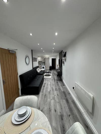 2 bed flat,NEWBUILD near transport,amenities  Main Photo
