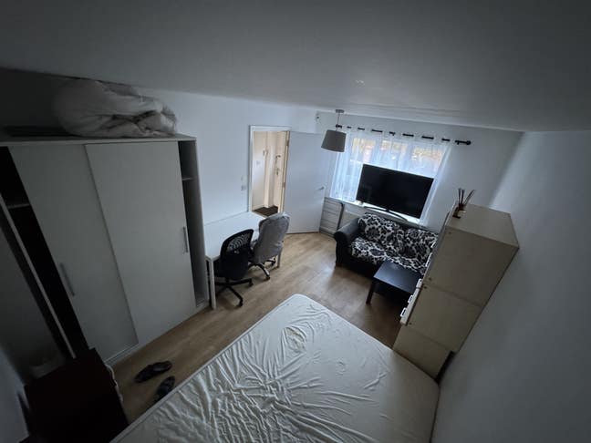 Furnished double room in M7 near city centre Main Photo