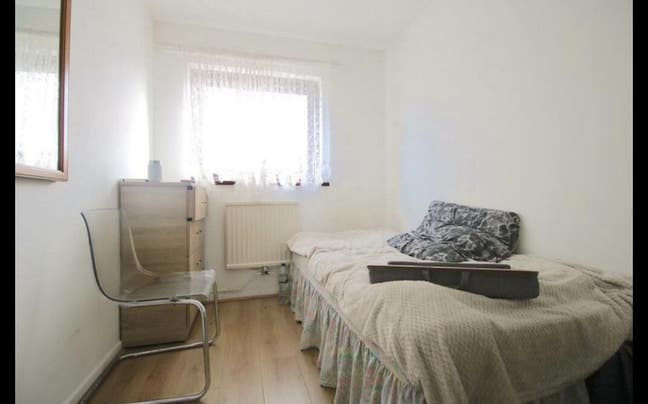 Small double room in Canning Town Main Photo
