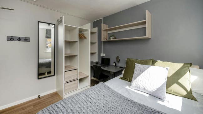 Sea 🌊 Facing Room in Southampton  Main Photo