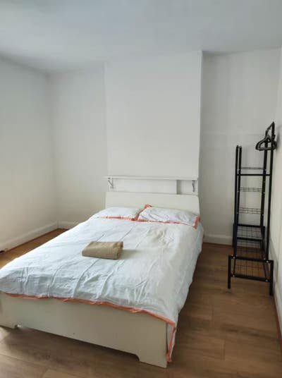 Newly Redecorated Bright Double Room avail. *24Jul Main Photo