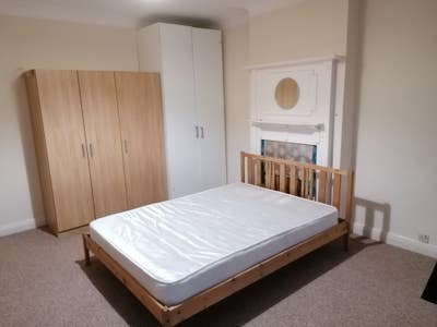 Double room in Norbury in quite street Main Photo