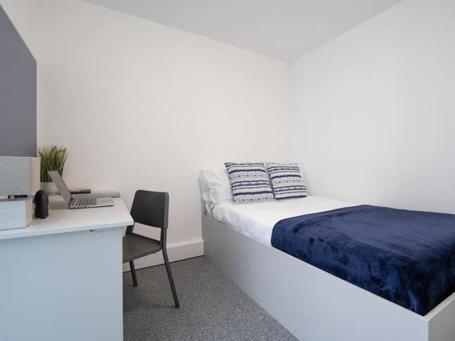 Sheffield Student accommodation room available  Main Photo