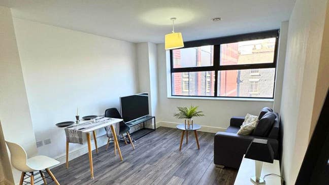 Division House Studio Apt. | 1st Month Free Offer Main Photo