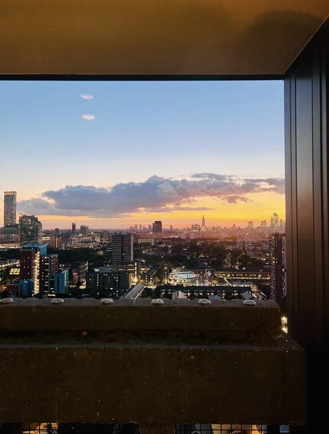 Spacious One-Bedroom Flat with Stunning Views  Main Photo
