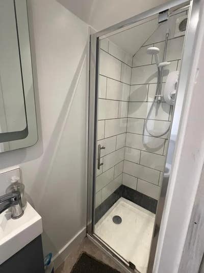  Room in Farnborough Road, Farnborough GU14 Main Photo