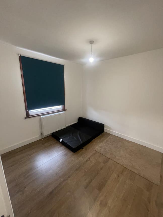 Room 2 157 Cannon street  Main Photo