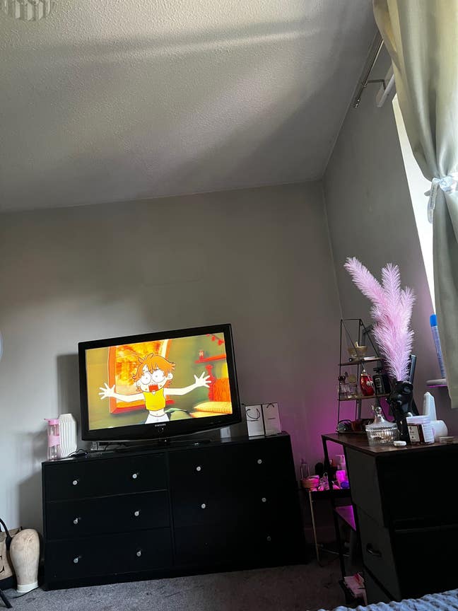 Female roommate wanted Main Photo