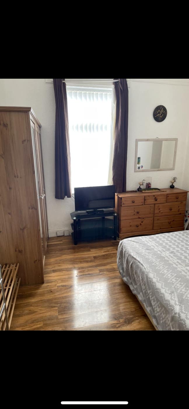 Room for rent Main Photo