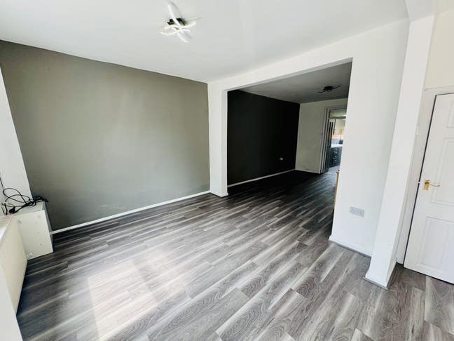 Charming 3-Bedroom Family Home- Your Perfect Haven Main Photo
