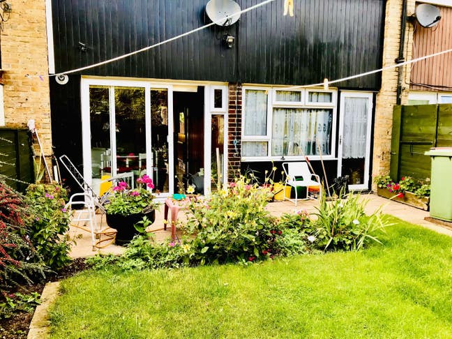 A lovely house in a close Main Photo