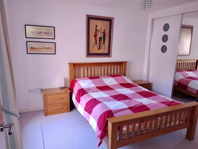 Attractive double room in penthouse apartment. Main Photo