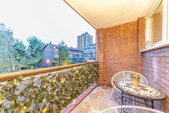 5 Bedroom Apartment with Balcony - N1 Main Photo