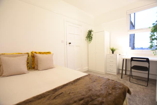 **  Finchley Road - Available Room  ** Main Photo