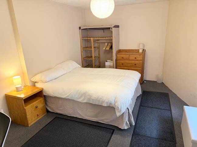 Large  Double Room - Park Location Main Photo