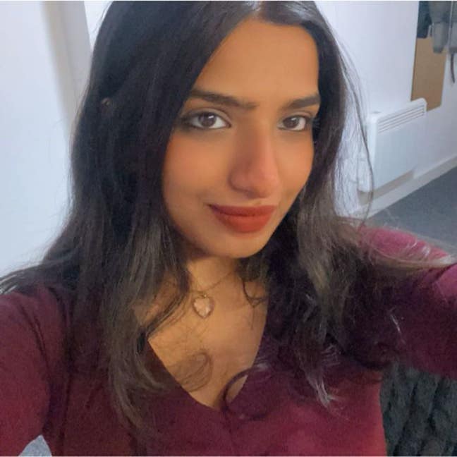 I am a female aged 23. I am looking for a dou... Main Photo