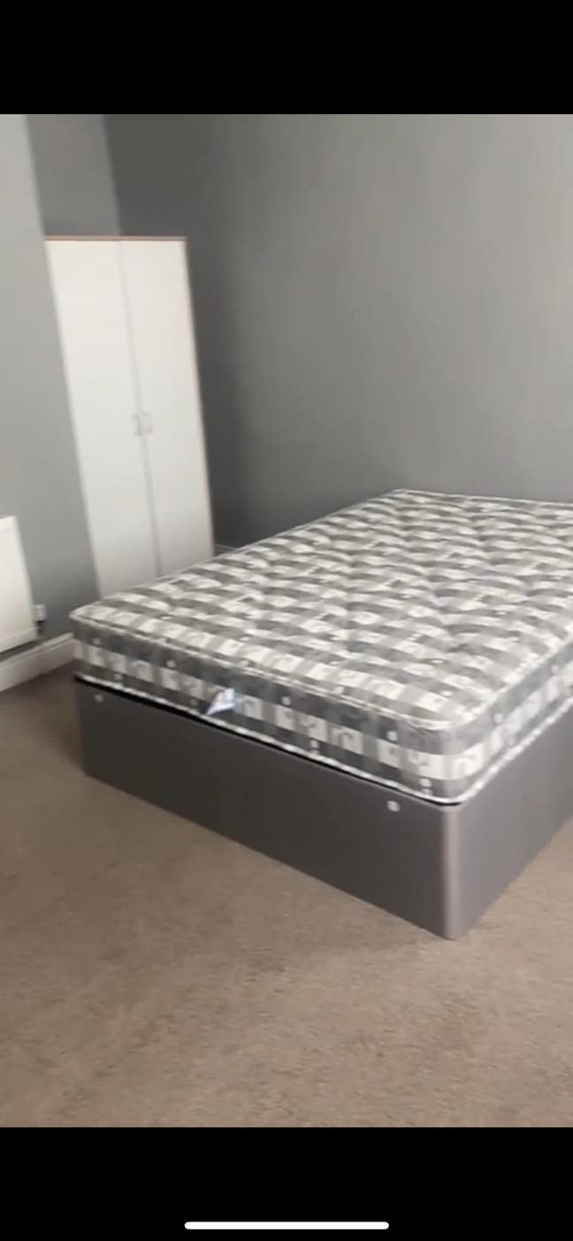 Spacious Double Room  in Salford! September 1st Main Photo
