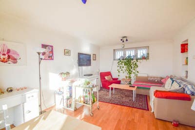 Double room in Stamford Hill &pound;790 pm (inc bills) Main Photo