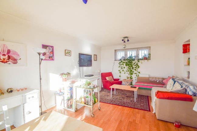 Double room in Stamford Hill &pound;760 pm (inc bills) Main Photo