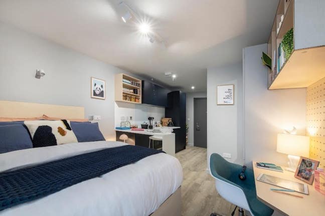 1 bed 1 bathroom- flat available to rent Main Photo