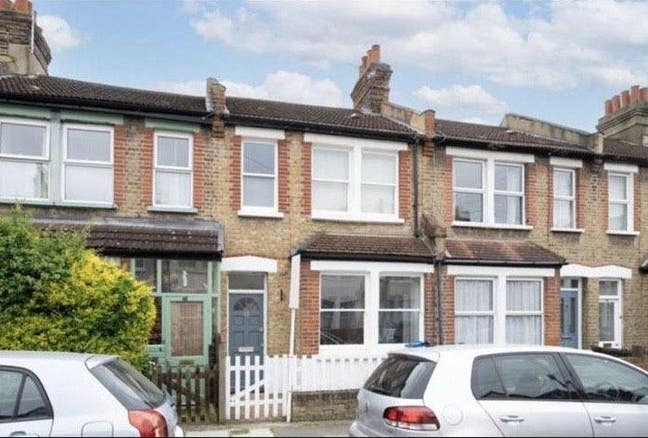 Beautiful double bedroom in SW London Main Photo
