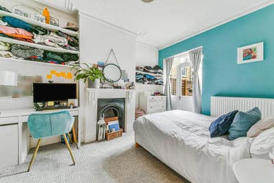 Double Room available in cosy 2 bed flat Main Photo