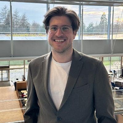 phd student looking for an ensuite room Main Photo